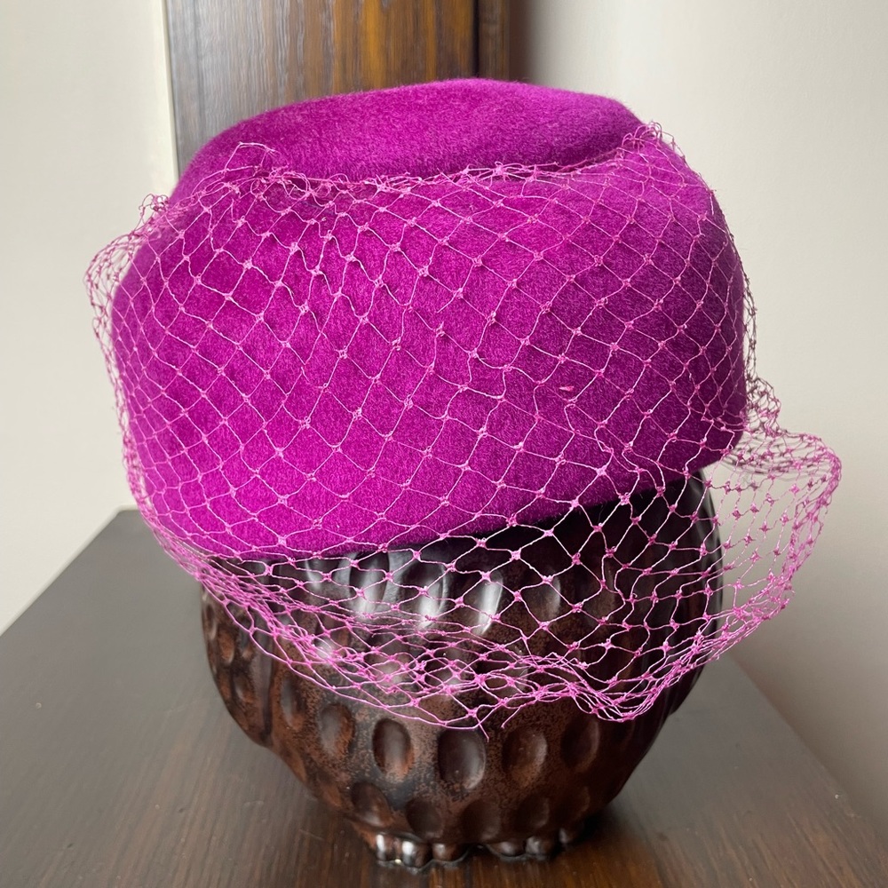1950s/60s Raspberry Pillbox Hat